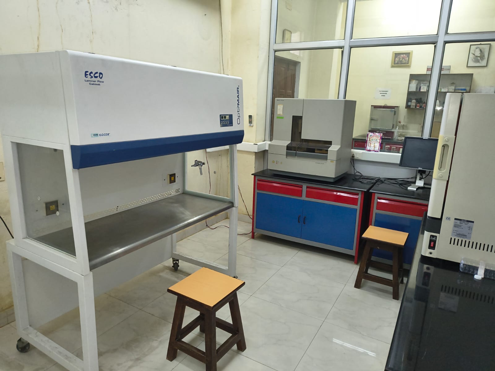 Ancient DNA Cleanroom Image